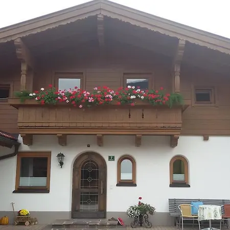 Hauser Söll